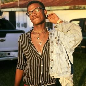 Meet your Posher, Raymond